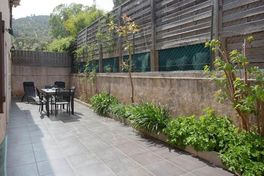 Appartement En Rez De Jardin Et Terrasse Ds Villa Hyeres Exterior photo